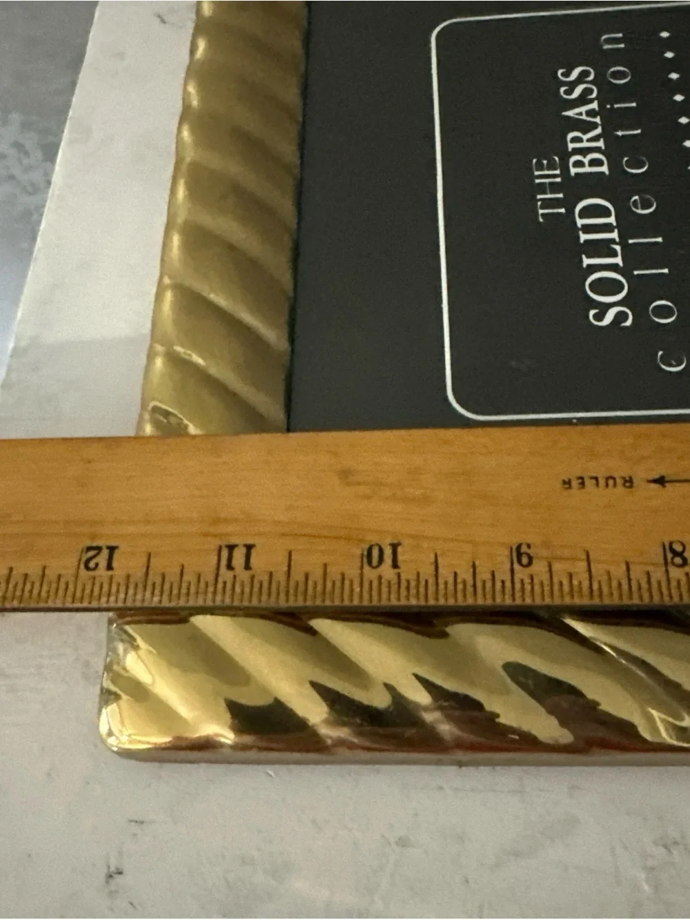 VINTAGE SOLID BRASS PICTURE FRAME FITS 8X10 WOOD BACK - Picture 6 of 7